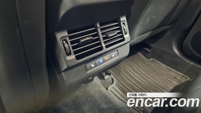 Land Rover Range Rover Evoque 2025 — ფოტო 15/18