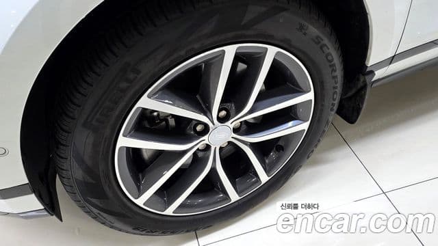 Land Rover Range Rover Evoque 2025 — ფოტო 18/18