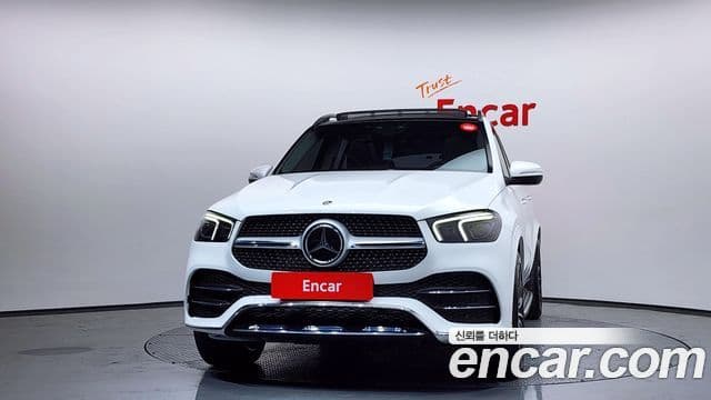 Mercedes-Benz GLE-Class 2021 — ფოტო 3/20