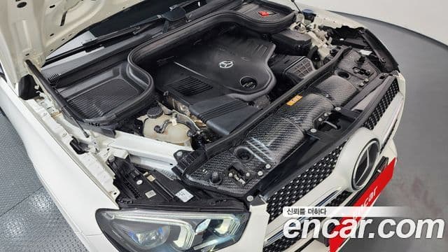 Mercedes-Benz GLE-Class 2021 — ფოტო 6/20