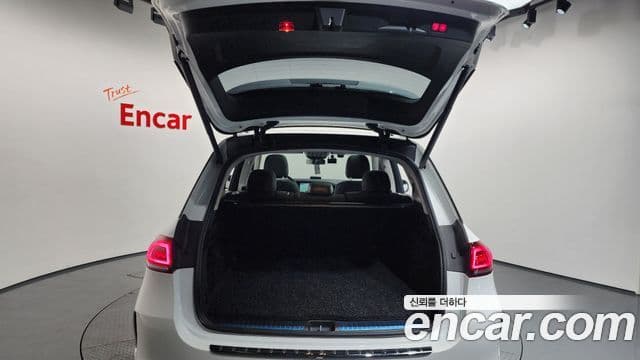 Mercedes-Benz GLE-Class 2021 — ფოტო 20/20