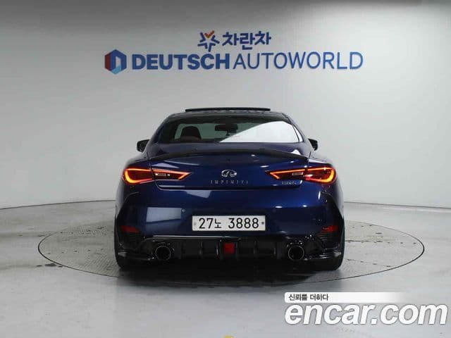 Infiniti Q60 2018 — Photo 18/20