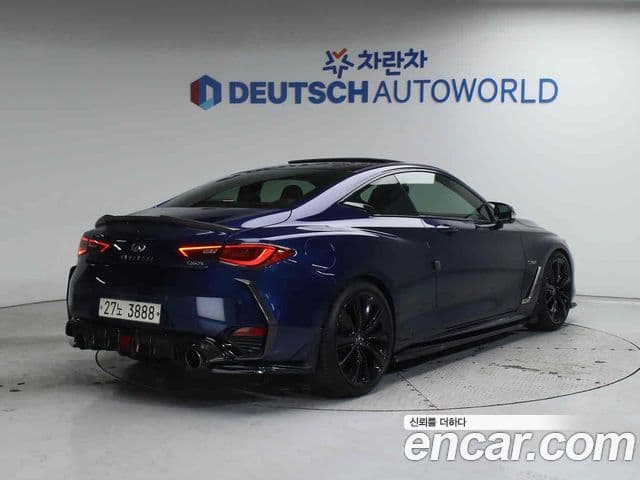 Infiniti Q60 2018 — Photo 19/20