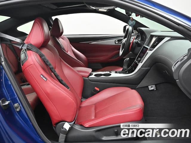 Infiniti Q60 2018 — Photo 14/20
