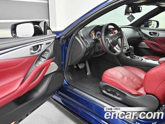 Infiniti Q60 2018 — Photo 5/20