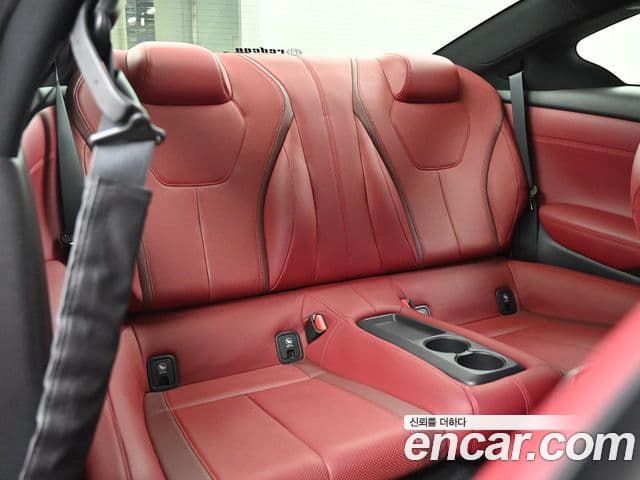 Infiniti Q60 2018 — Photo 7/20