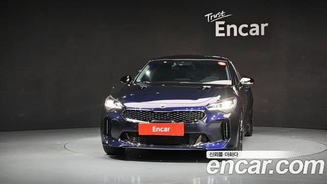 Kia Stinger 2018 — Şəkil 2/20