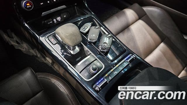 Kia Stinger 2018 — Şəkil 8/20