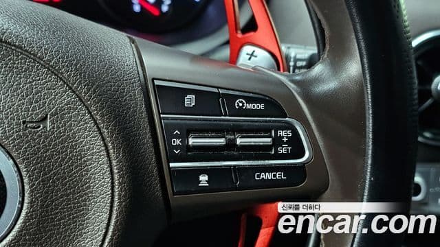 Kia Stinger 2018 — ფოტო 13/20