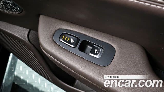 Kia Stinger 2018 — ფოტო 17/20