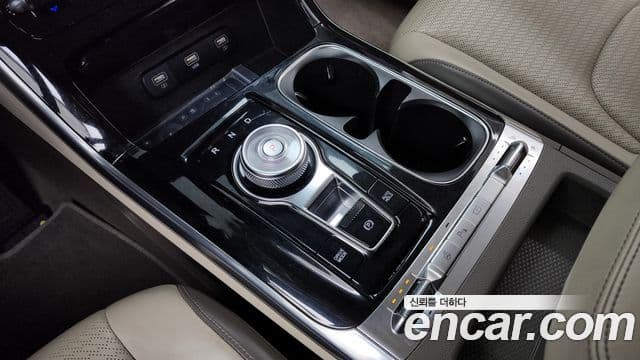 Kia Carnival 2021 — Фото 7/20