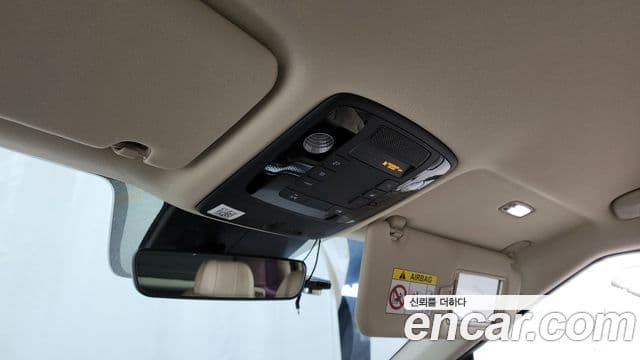 Kia Carnival 2021 — Фото 17/20