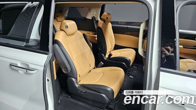 Kia Carnival 2020 — Şəkil 12/20