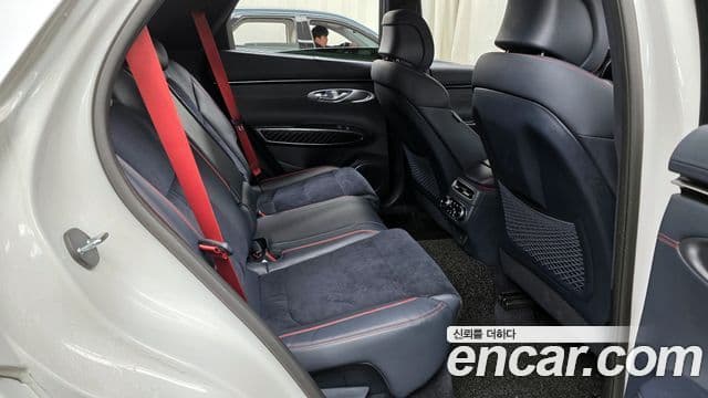 Genesis GV70 2022 — ფოტო 12/20