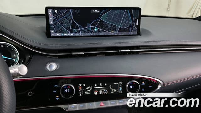 Genesis GV70 2022 — ფოტო 14/20