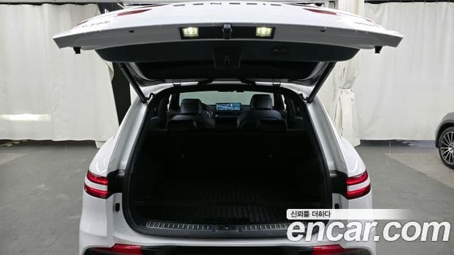 Genesis GV70 2022 — ფოტო 20/20