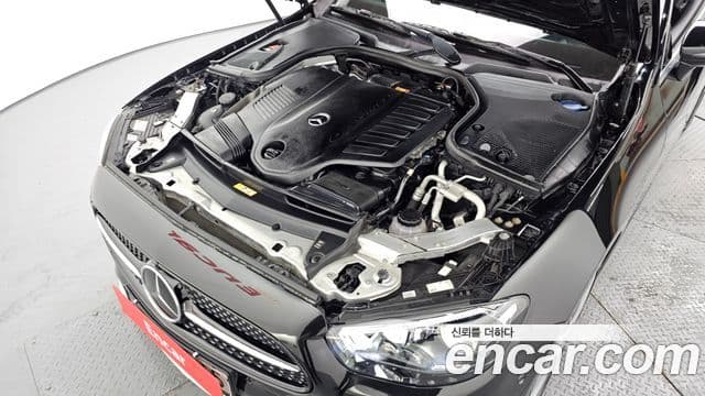 Mercedes-Benz E-Class 2020 — ფოტო 6/20
