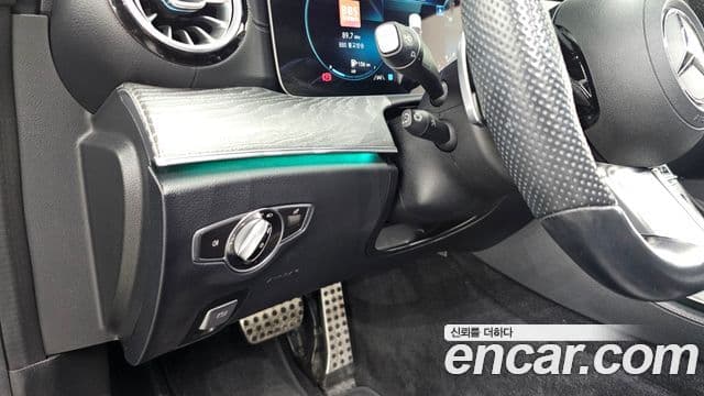Mercedes-Benz E-Class 2020 — ფოტო 16/20