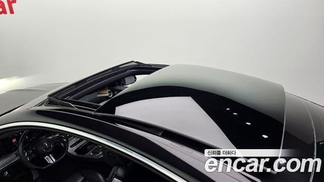 Mercedes-Benz E-Class 2020 — ფოტო 17/20