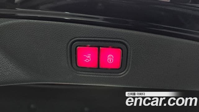 Mercedes-Benz E-Class 2020 — ფოტო 20/20