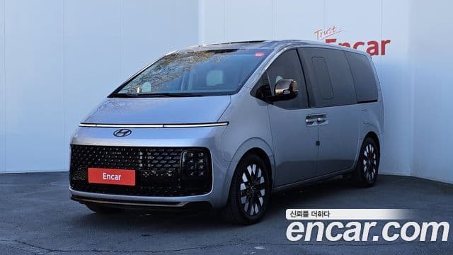 Hyundai Staria 2023 — Şəkil 1/20
