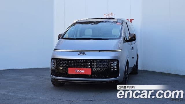 Hyundai Staria 2023 — Şəkil 3/20