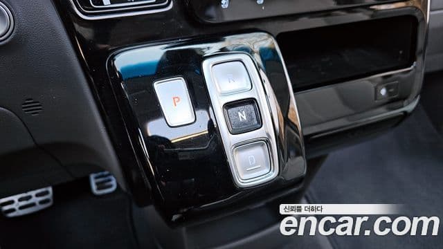 Hyundai Staria 2023 — Şəkil 9/20