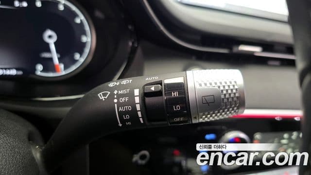 Genesis GV70 2021 — Şəkil 18/20