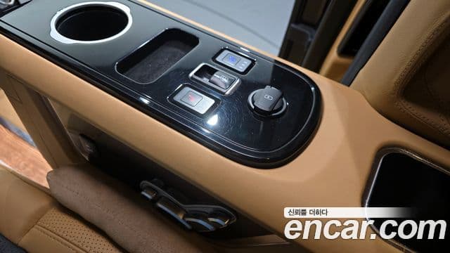 Kia Carnival 2022 — Şəkil 19/20