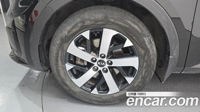 Kia Sorento 2021 — Фото 5/20
