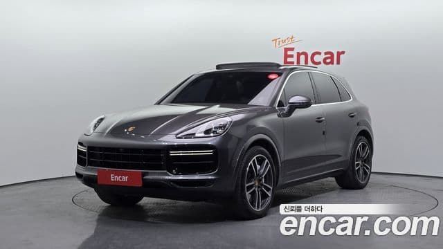 Porsche Cayenne 2021 — Фото 1/20