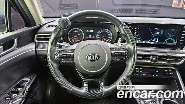 Kia K5 2020 — Şəkil 19/20