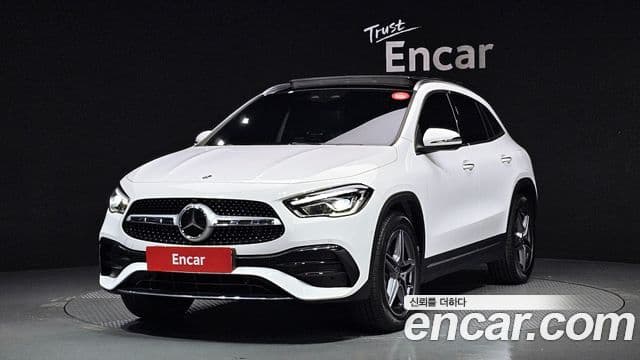 Mercedes-Benz GLA-Class 2022 — Фото 1/20