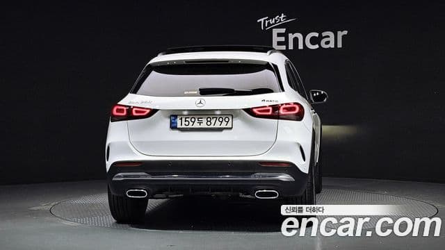 Mercedes-Benz GLA-Class 2022 — Фото 4/20