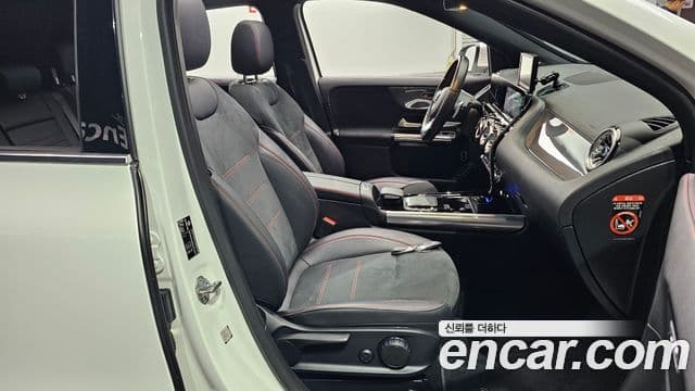 Mercedes-Benz GLA-Class 2022 — Фото 10/20