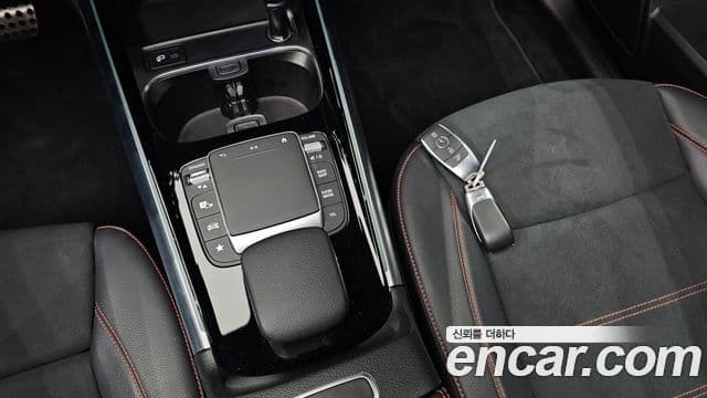 Mercedes-Benz GLA-Class 2022 — Фото 18/20