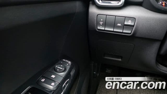Kia Sportage The Bold 2018 — ფოტო 18/20