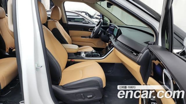 Kia Carnival 2023 — Şəkil 11/20