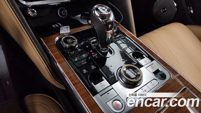 Bentley Flying Spur 2023 — ფოტო 9/20