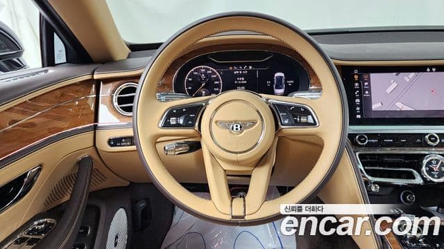 Bentley Flying Spur 2023 — ფოტო 13/20
