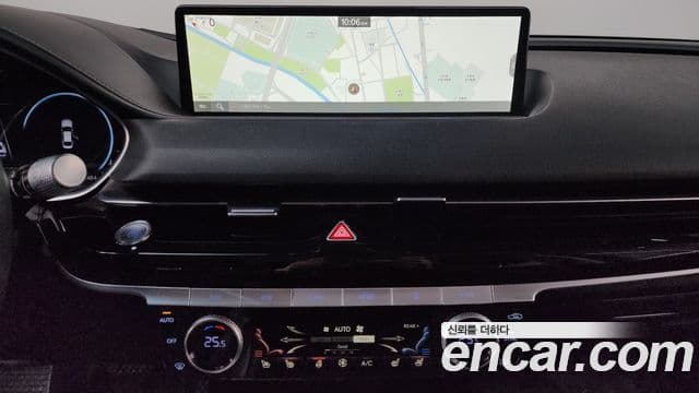 Genesis Electrified G80 2021 — ფოტო 14/20