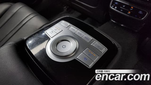 Genesis Electrified G80 2021 — ფოტო 19/20