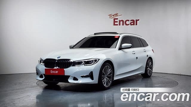 BMW 3 Series 2022 — ფოტო 1/20