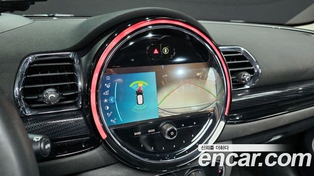 Mini Cooper Clubman 2021 — Şəkil 18/20