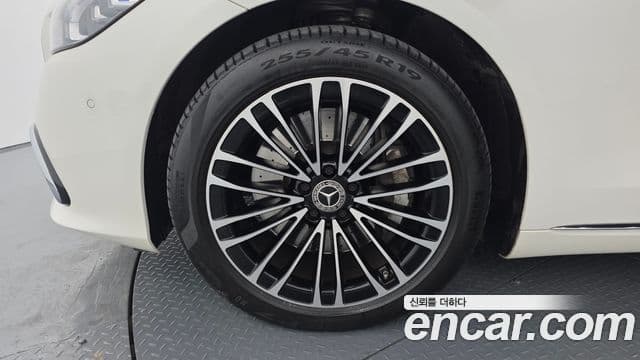 Mercedes-Benz S-Class 2021 — ფოტო 5/20