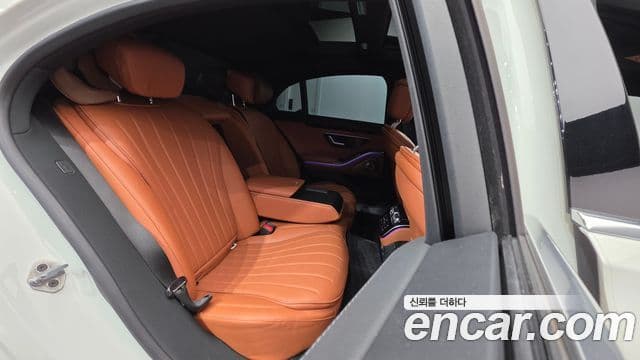 Mercedes-Benz S-Class 2021 — ფოტო 19/20