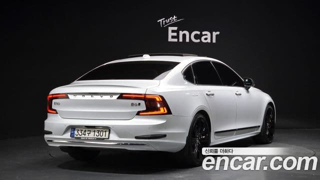 Volvo S90 2021 — Photo 16/20