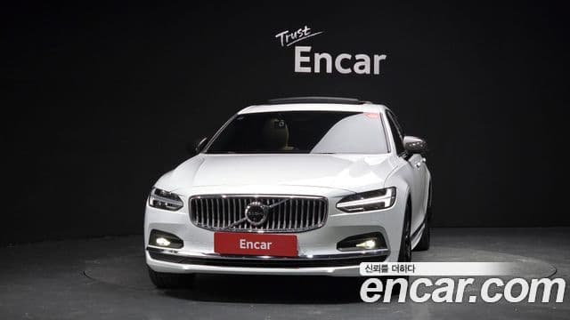 Volvo S90 2021 — Photo 17/20