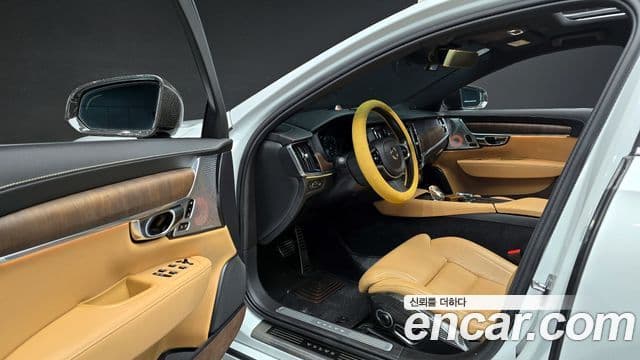 Volvo S90 2021 — Photo 14/20