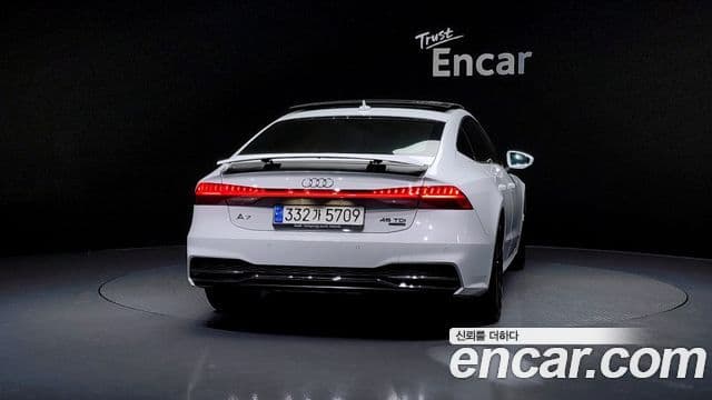 Audi A7 2020 — Фото 4/20